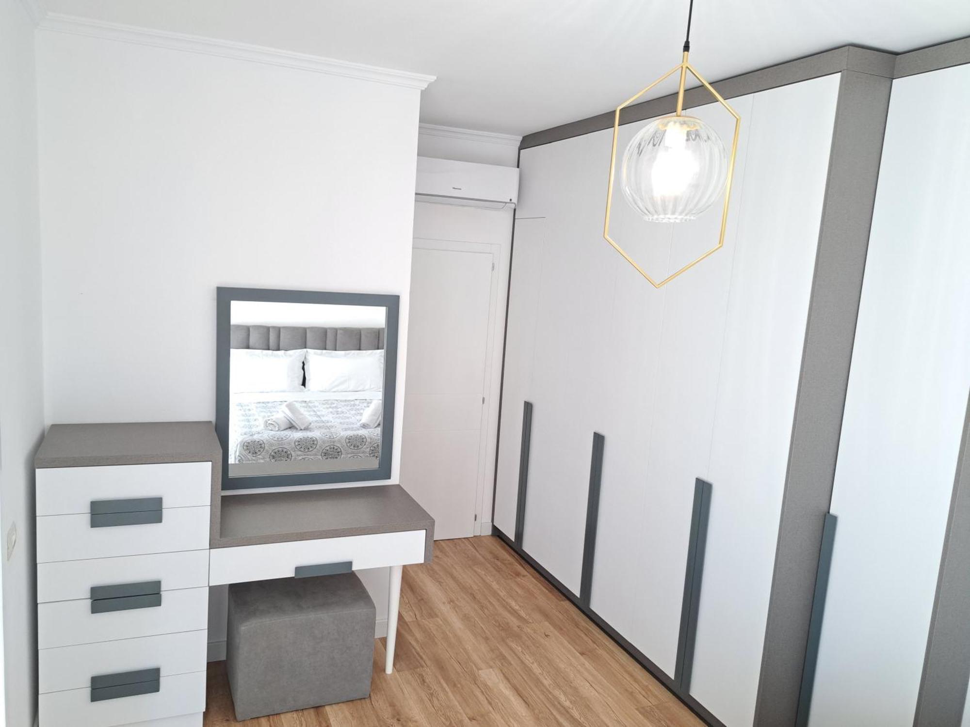 Pazari Luxury Central Apartment Tirana Kültér fotó