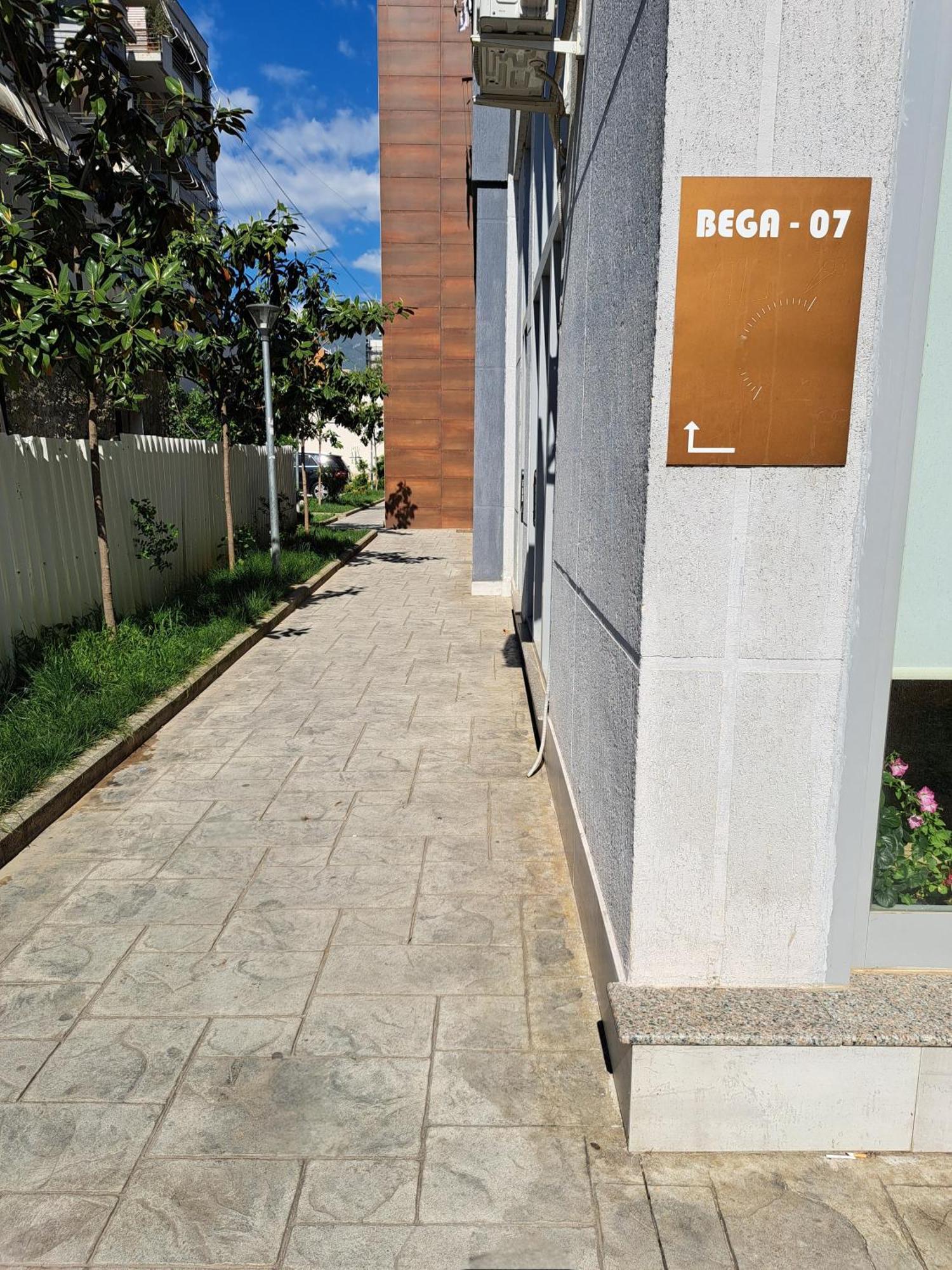 Pazari Luxury Central Apartment Tirana Kültér fotó